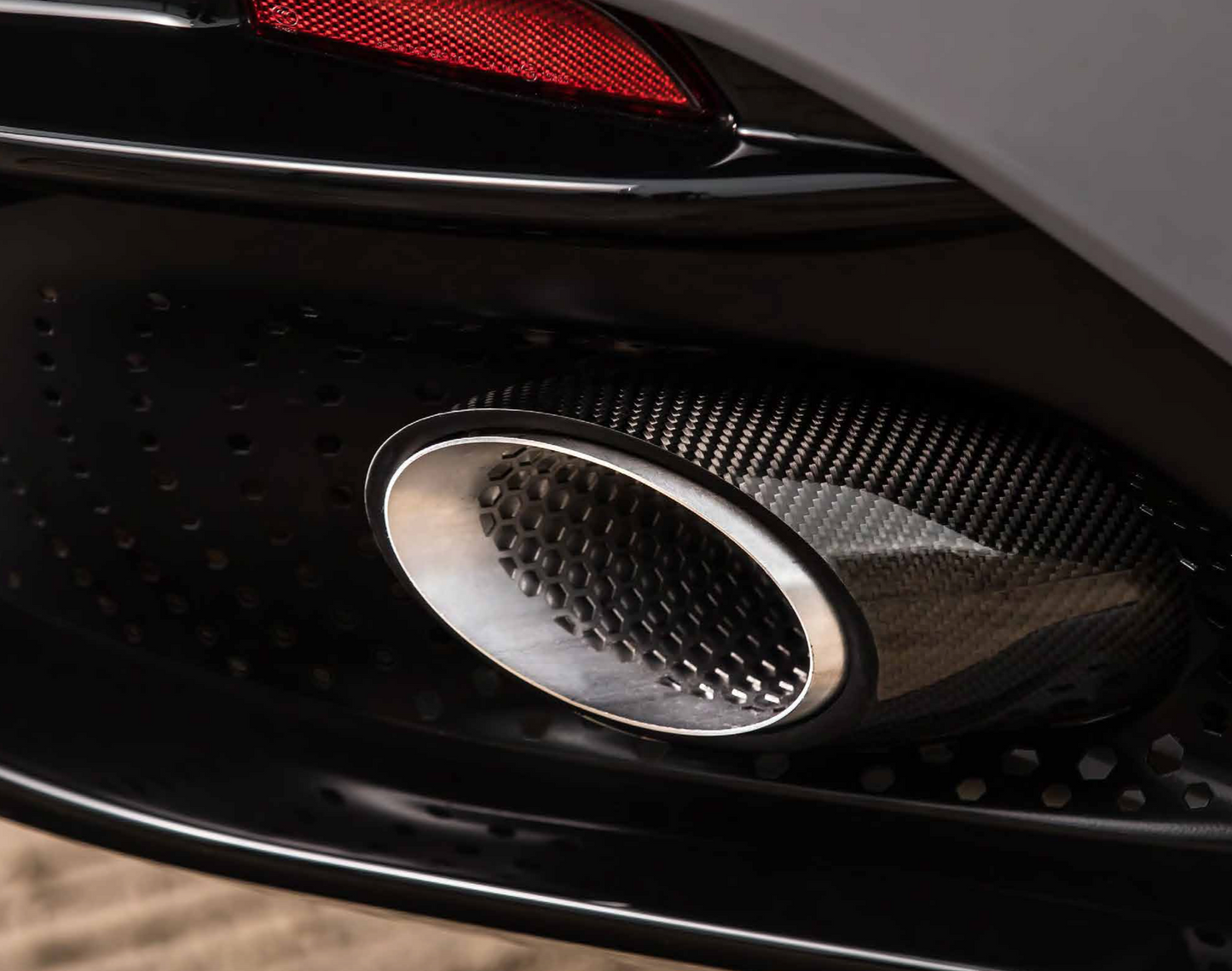 Aston Martin - DB11 - Exhaust Tails/Tips - Carbon Fibre