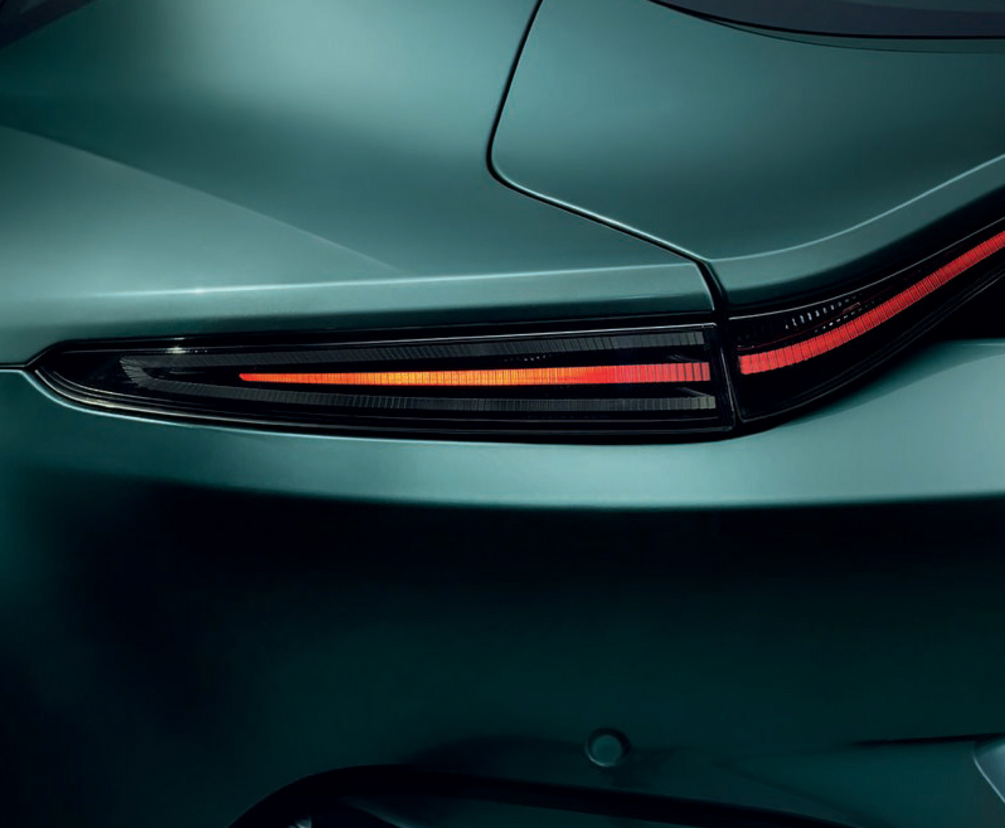 Aston Martin - Vantage - Smoked Rear Lights